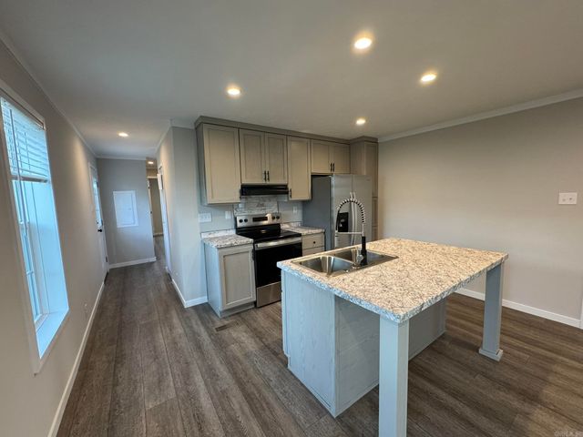 209 Winding River Drive, Gassville, AR 72635