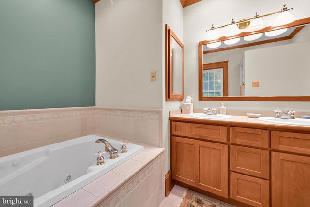 502 FRIEDENSBURG RD, Reading, PA 19606