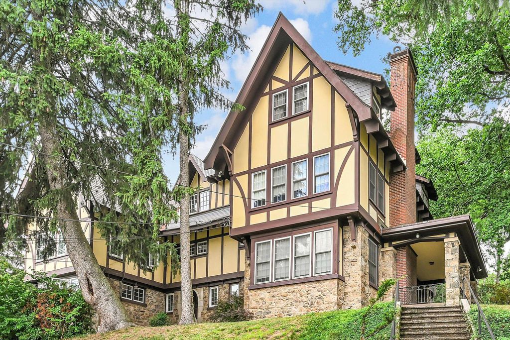 502 FRIEDENSBURG RD, Reading, PA 19606