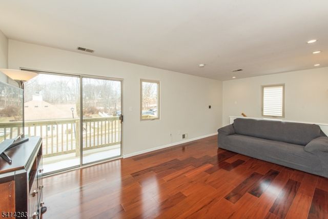 140 Sunrise Dr, Hanover Twp., NJ 07981