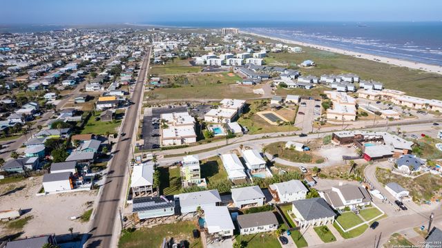 624 Banyan Beach Dr, Port Aransas, TX 78373