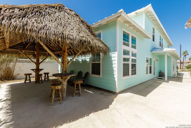 624 Banyan Beach Dr, Port Aransas, TX 78373