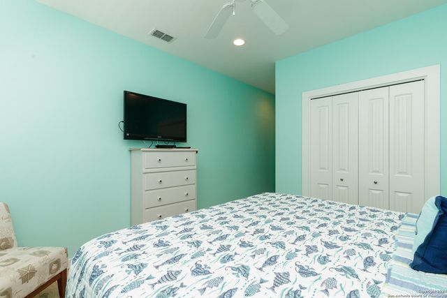 624 Banyan Beach Dr, Port Aransas, TX 78373