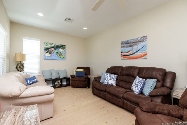 624 Banyan Beach Dr, Port Aransas, TX 78373