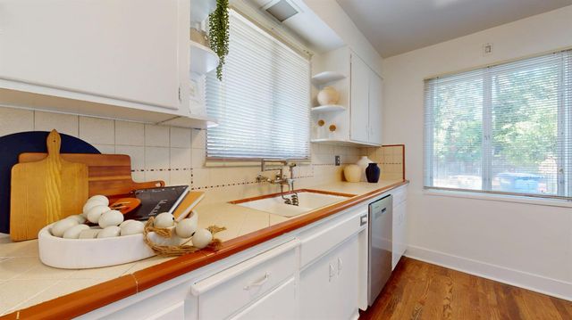 807 E Peralta Way, Fresno, CA 93704