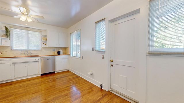 807 E Peralta Way, Fresno, CA 93704