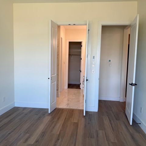 2701 S Jones Street, Fort Worth, TX 76104