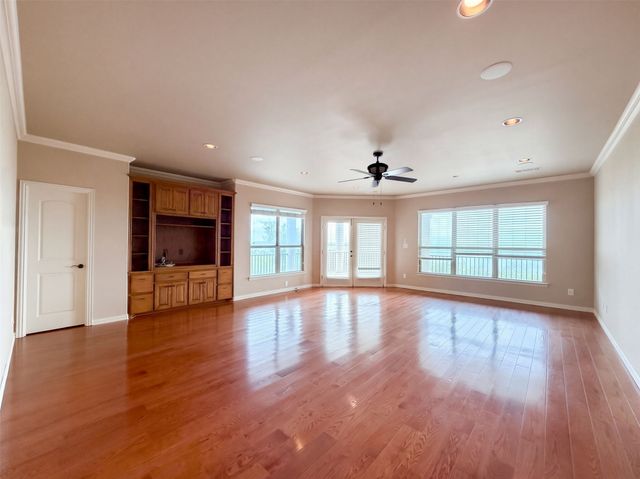 1119 Mallard Pointe Drive, Grand Prairie, TX 75104