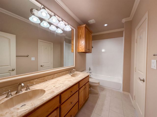 1119 Mallard Pointe Drive, Grand Prairie, TX 75104