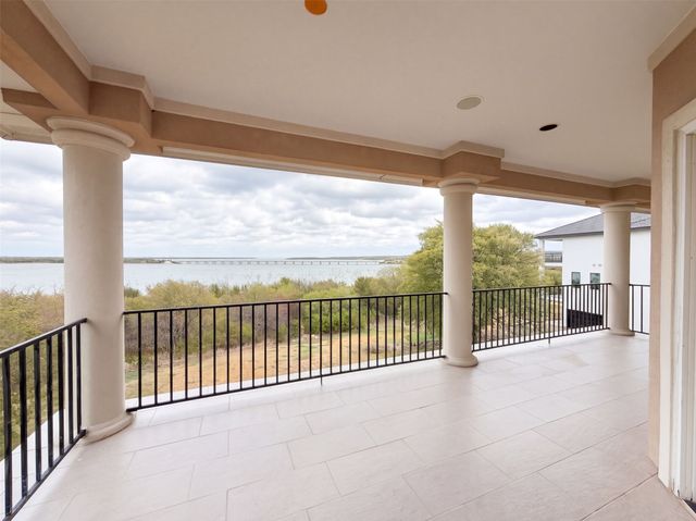 1119 Mallard Pointe Drive, Grand Prairie, TX 75104