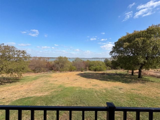 1119 Mallard Pointe Drive, Grand Prairie, TX 75104