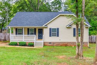 16 Willglow Street, York, SC 29745