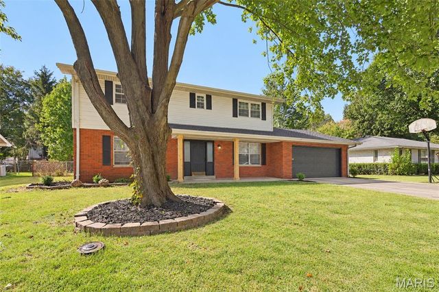 107 STACY Drive, Fairview Heights, IL 62208