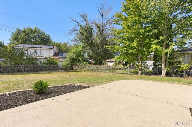 107 STACY Drive, Fairview Heights, IL 62208