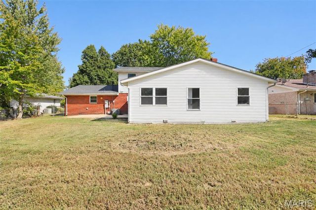 107 STACY Drive, Fairview Heights, IL 62208