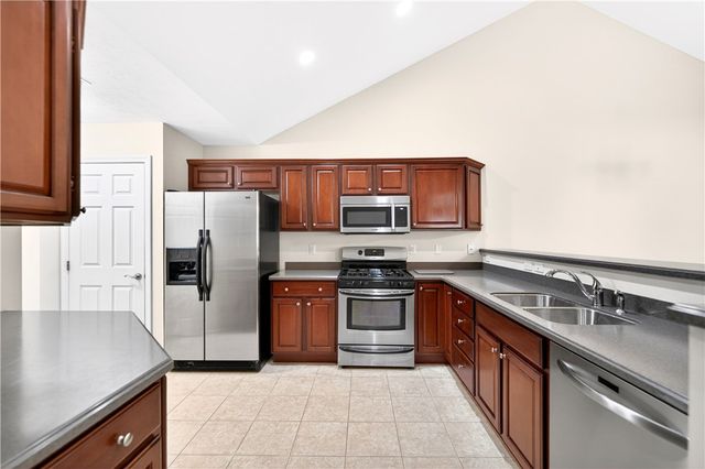 2104 Isleworth Ln, Cranberry Twp, PA 16066