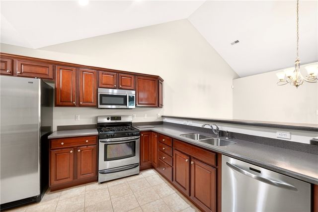 2104 Isleworth Ln, Cranberry Twp, PA 16066