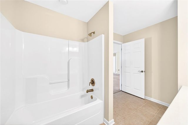 2104 Isleworth Ln, Cranberry Twp, PA 16066