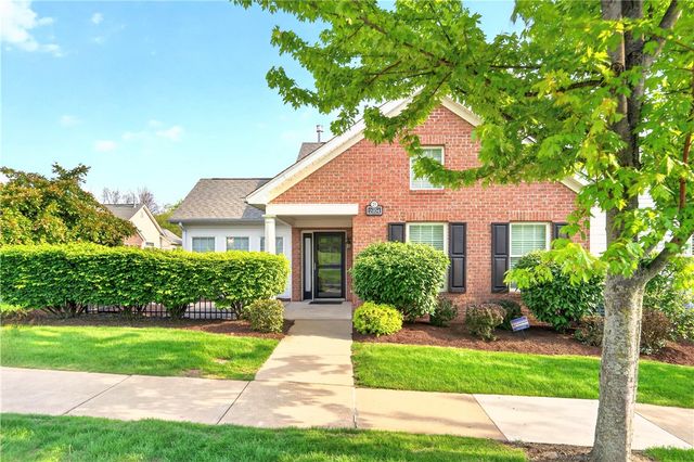 2104 Isleworth Ln, Cranberry Twp, PA 16066