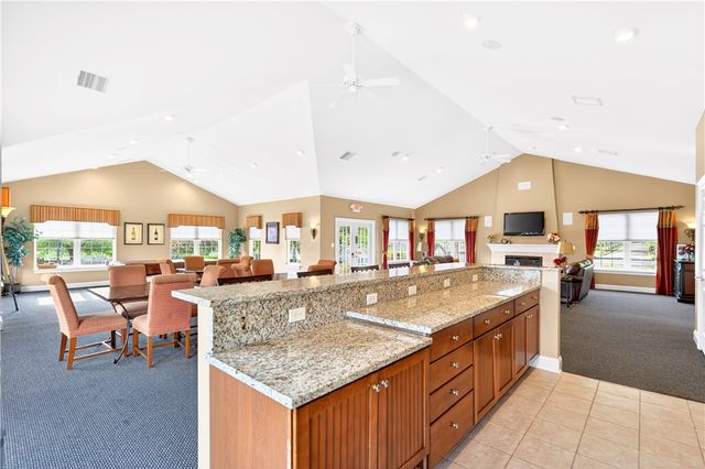 2104 Isleworth Ln, Cranberry Twp, PA 16066