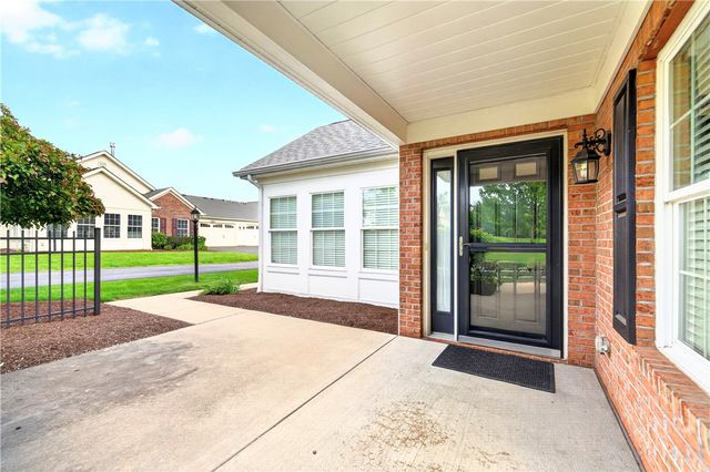 2104 Isleworth Ln, Cranberry Twp, PA 16066