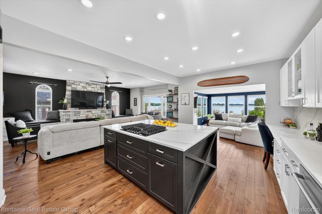240 Rosebud Court, Walled Lake, MI 48390