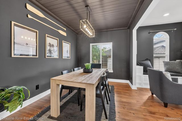 240 Rosebud Court, Walled Lake, MI 48390