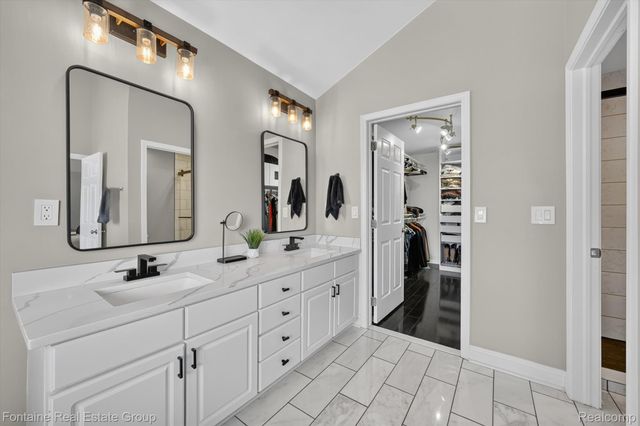 240 Rosebud Court, Walled Lake, MI 48390