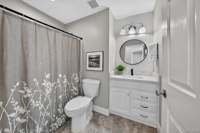 240 Rosebud Court, Walled Lake, MI 48390