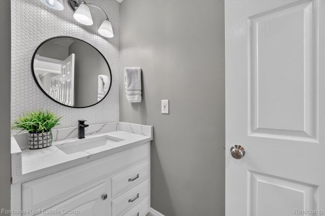 240 Rosebud Court, Walled Lake, MI 48390