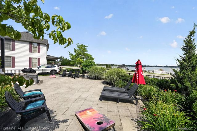 240 Rosebud Court, Walled Lake, MI 48390