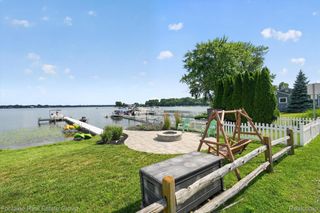 240 Rosebud Court, Walled Lake, MI 48390