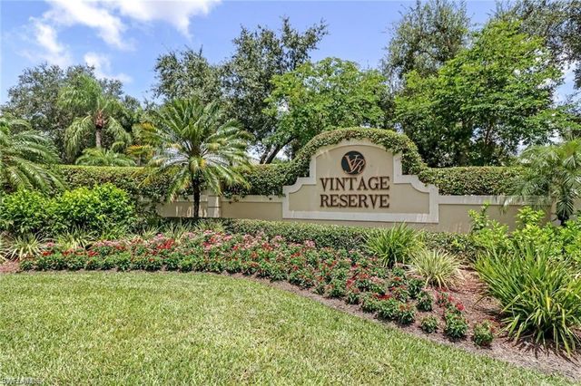 600 Vintage Reserve LN 22B, Naples, FL 34119
