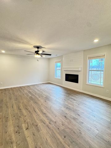 1121 Black Rock Rd, Clarksville, TN 37040