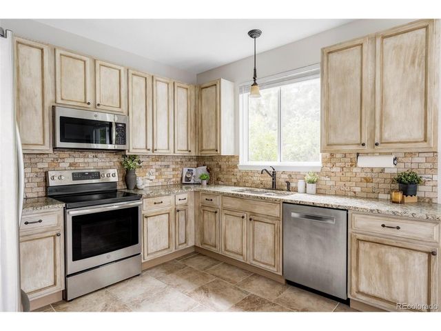 1189 S Fultondale Cir, Aurora, CO 80018
