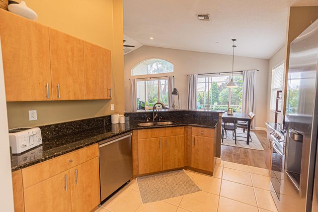 119 NW Willow Grove Avenue, Port St Lucie, FL 34986