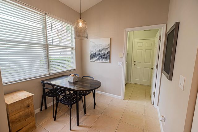 119 NW Willow Grove Avenue, Port St Lucie, FL 34986