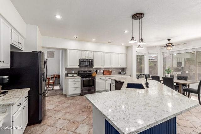 2859 E MILLBRAE Lane, Gilbert, AZ 85234