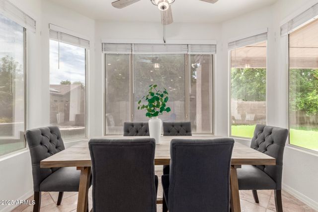 2859 E MILLBRAE Lane, Gilbert, AZ 85234