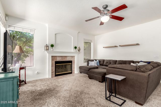 2859 E MILLBRAE Lane, Gilbert, AZ 85234