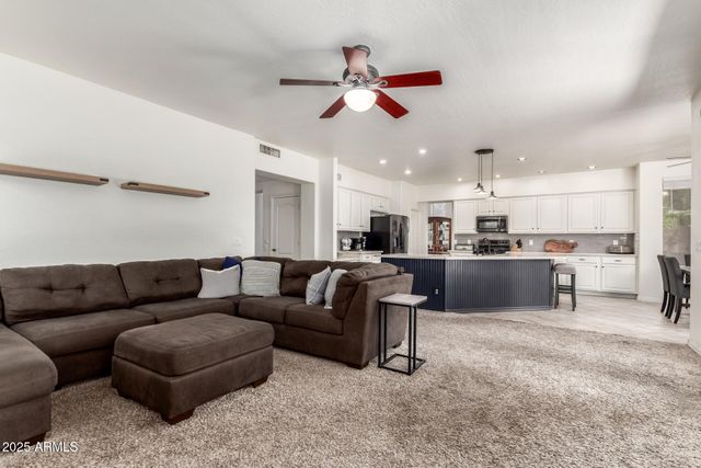 2859 E MILLBRAE Lane, Gilbert, AZ 85234