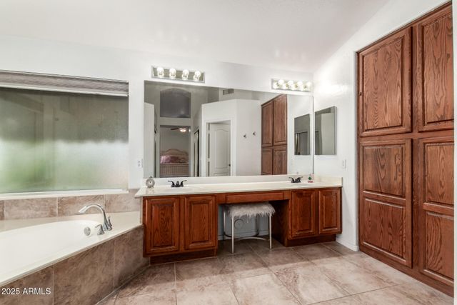 2859 E MILLBRAE Lane, Gilbert, AZ 85234