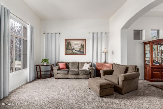 2859 E MILLBRAE Lane, Gilbert, AZ 85234