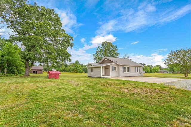 1152 Pagetown Road, Elon, NC 27244