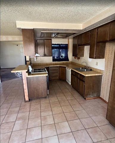10132 Conejo Lane, Santee, CA 92071