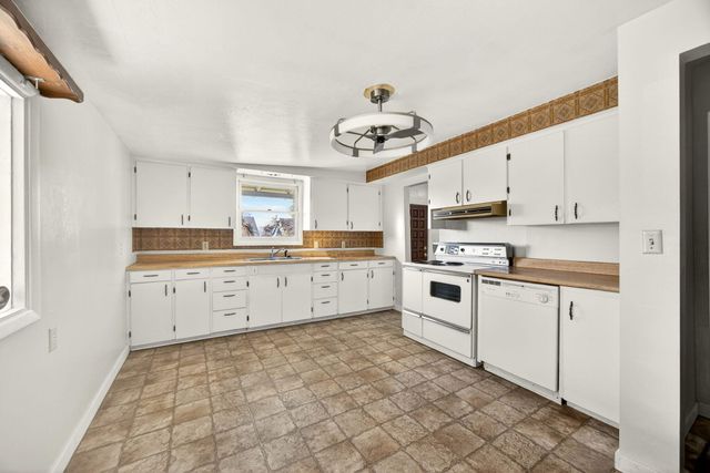 522 Pearl Street, Medford, OR 97504