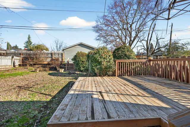 522 Pearl Street, Medford, OR 97504