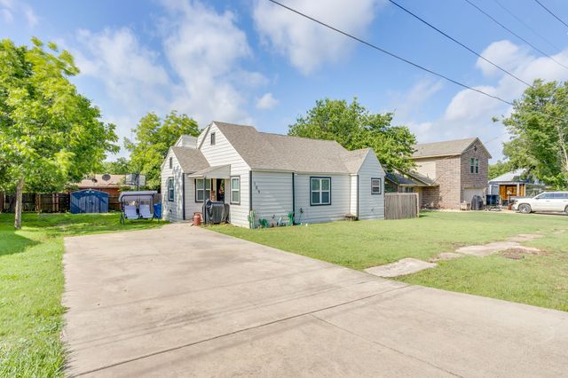 109 W Purdom Avenue, Alvarado, TX 76009