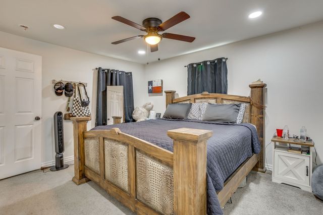 109 W Purdom Avenue, Alvarado, TX 76009