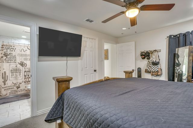 109 W Purdom Avenue, Alvarado, TX 76009